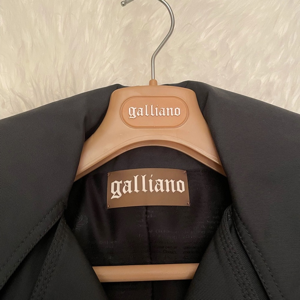 NEW WITH TAGS JOHN GALLIANO CROP JACKET